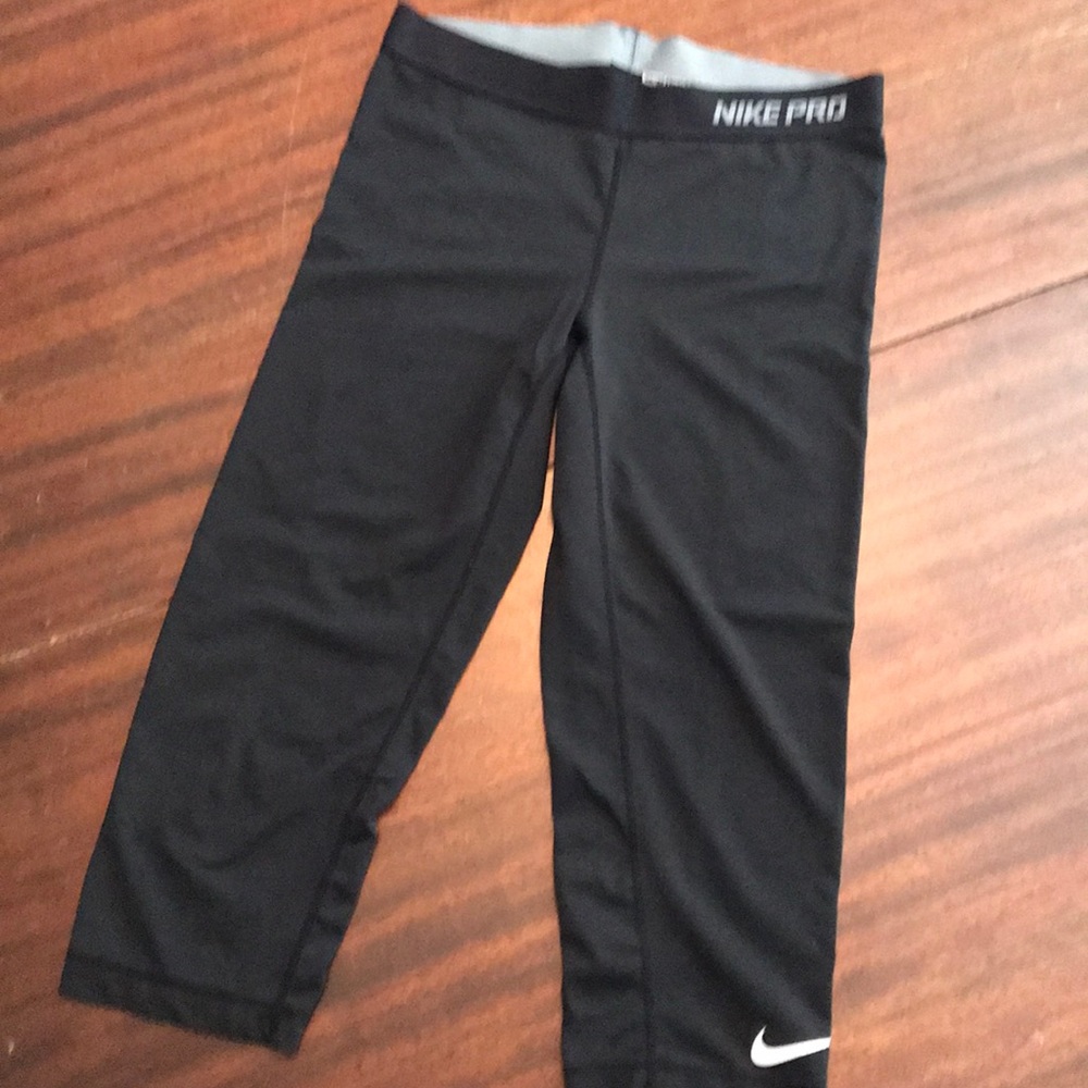 Nike Pro Dri-fit capris